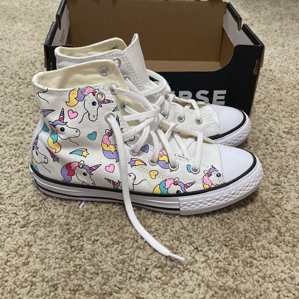 Girls converse high tops
